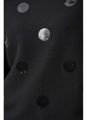  11 Black