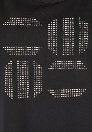  99 Schwarz
